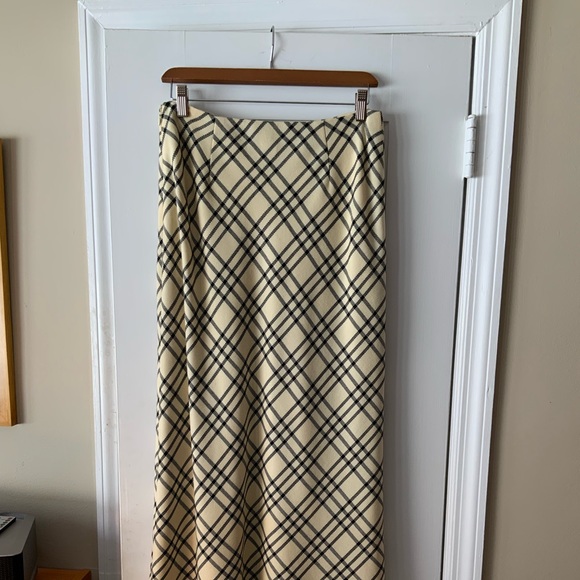 Womens Brooks brothers cream with black striped skirt size  8 - Picture 1 of 6